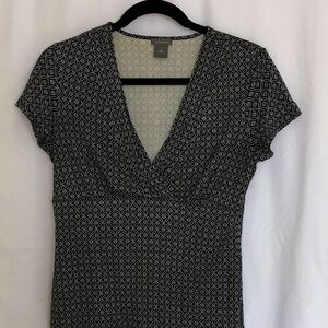 Ann Taylor Short-sleeved knit top, Size M